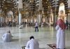Saudi Arabia reopens mosques