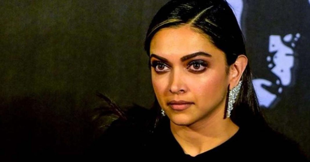 Deepika Padukone phone